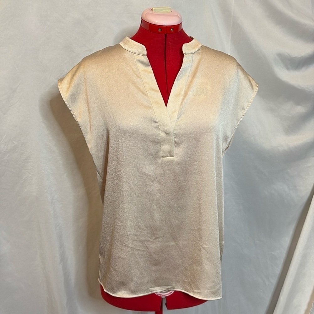 SM370 H&M cap sleeve silky blouse